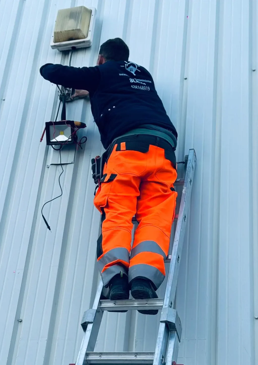 93664871-4f97-4ae5-96ce-9e3ed9d3618b